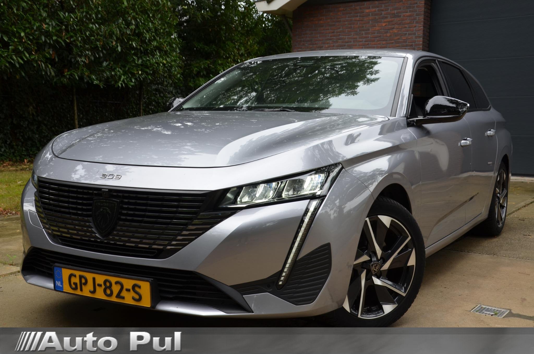 Peugeot 308 SW 1.2 Hybrid 136 e-DCS6 Allure Automaat/Navi/Pd, 145 pk, Gebruikt, Euro 6, 1199 cc