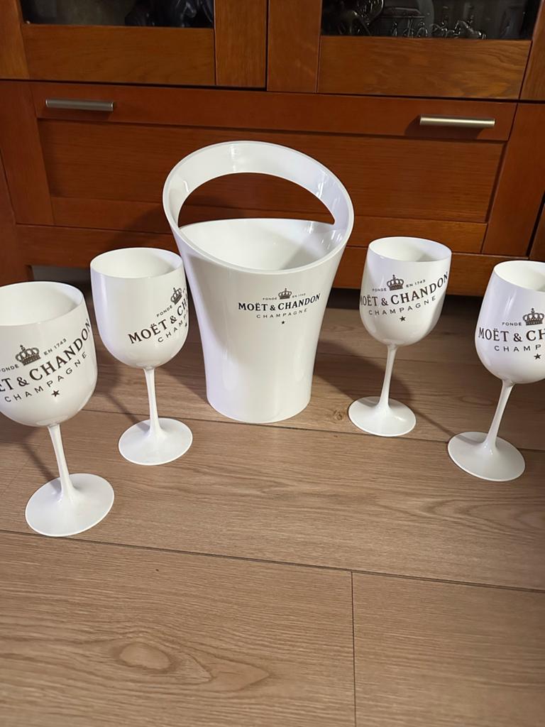 Moët & Chandon Champagne ijsemmer met 4 glazen, Flessenkoeler, Kunststof, Ophalen of Verzenden, Zo goed als nieuw