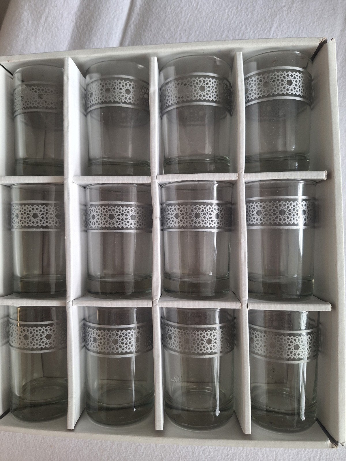 Set van 36 Marokkaanse theeglazen met zilveren decoratie, Ophalen, Glas of Glazen, Overige stijlen, Glas