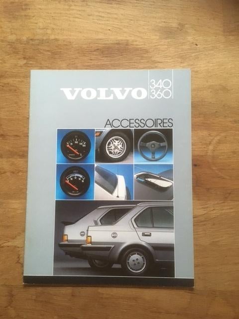 Autofolder/Brochure  Volvo  340 / 360  Accessoires  1986  NL, Ophalen of Verzenden, Zo goed als nieuw, Volvo