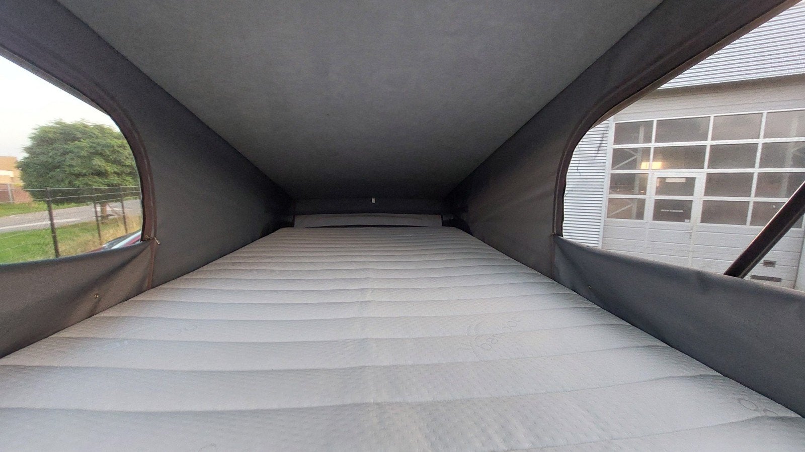 Foto 19 van VW T5 REIMO # 6 ZIT+4 SLAAPPLAATSEN # SLAAPHEFDAK #LENGTEZIT