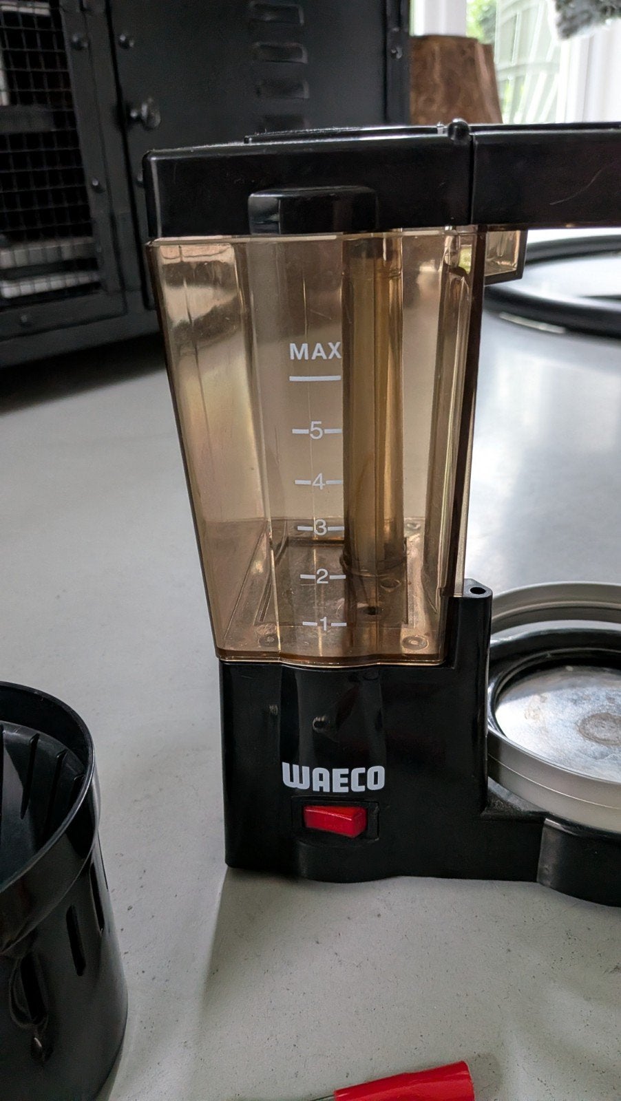 Koffiezetapparaat 12volt, Ophalen