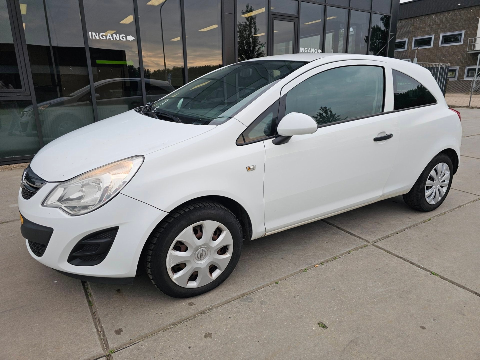 Opel Corsa 1.3 CDTi EcoFlex S/S Selection - Airco -, Auto's, Voorwielaandrijving, Euro 5, Zwart, Wit