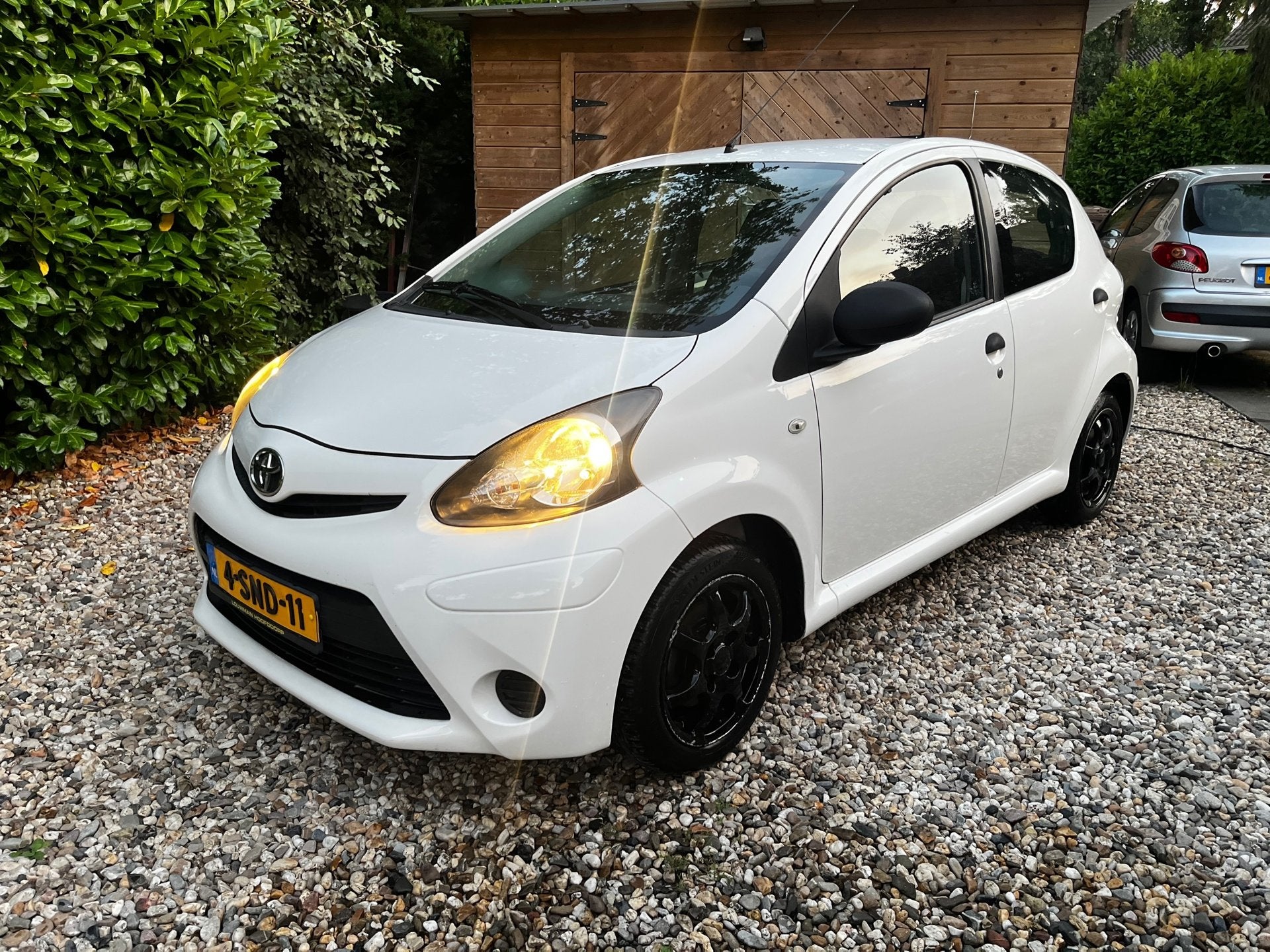 Toyota Aygo RIJKAAR/APK/HISTORY/BEURT/NAP/AIRCO/5drs//DIREKT, Voorwielaandrijving, Euro 5, Stof, Gebruikt