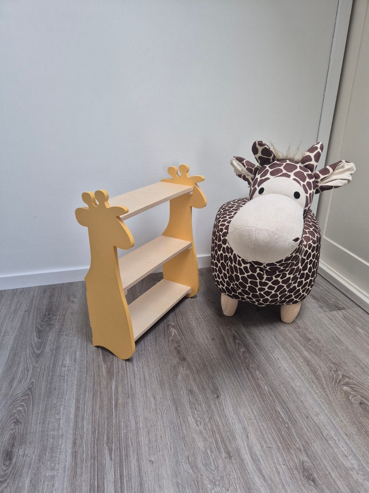 Giraffe kruk en wandplank jungle kamer, Ophalen, Zo goed als nieuw, Overige typen