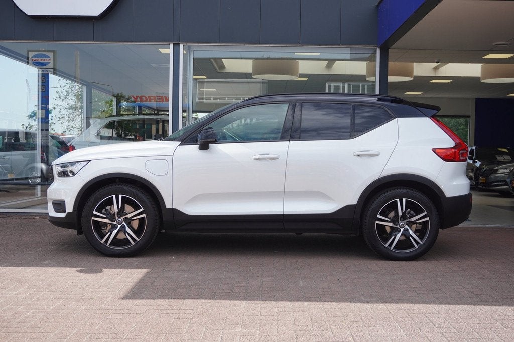 Volvo XC40 1.5 T4 Recharge R-Design Expression | Automaat |, Stof, 129 pk, Automatische klimaatregeling, Wit