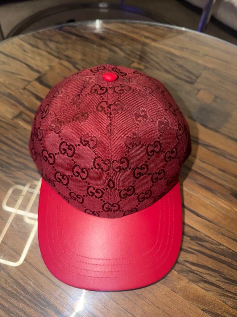 Gucci Pet Rood met GG-patroon, Ophalen of Verzenden, Zo goed als nieuw, One size fits all, Pet