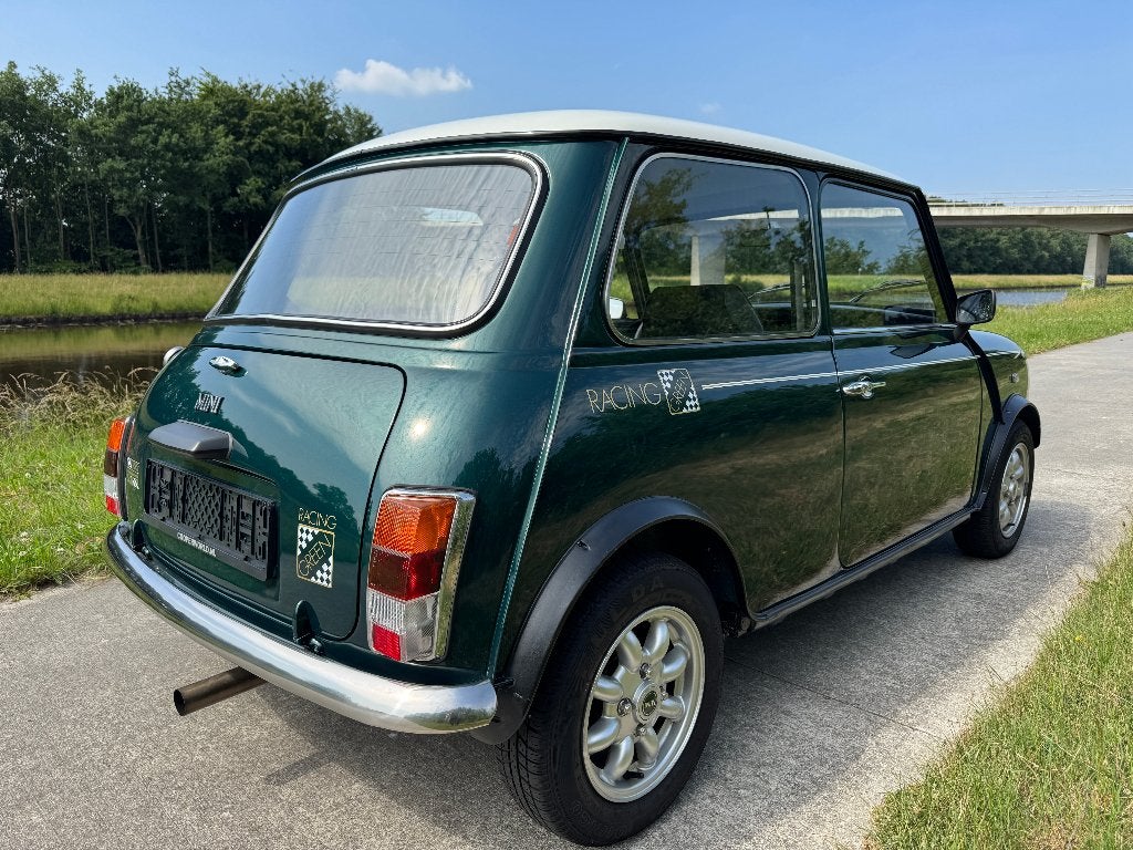 Mini Classic | 1990 | Nieuwstaat! | Volledig gerestaureerd!, Auto's, Voorwielaandrijving, Stof, Zwart, 4 stoelen