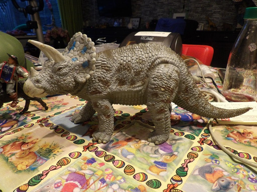 AAA TRICERATOPS   van 815 gram, Ophalen