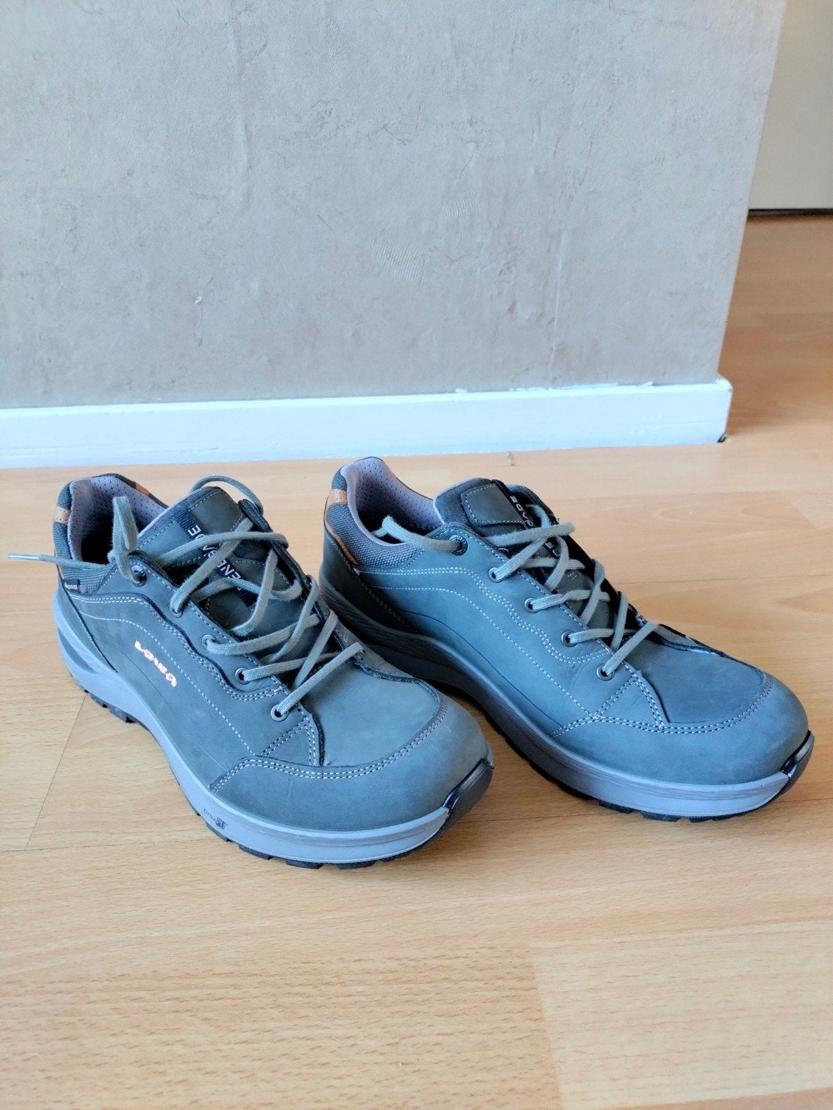 Lowa wandelschoenen maat 41,5, Ophalen of Verzenden, Nieuw, Wandelschoenen