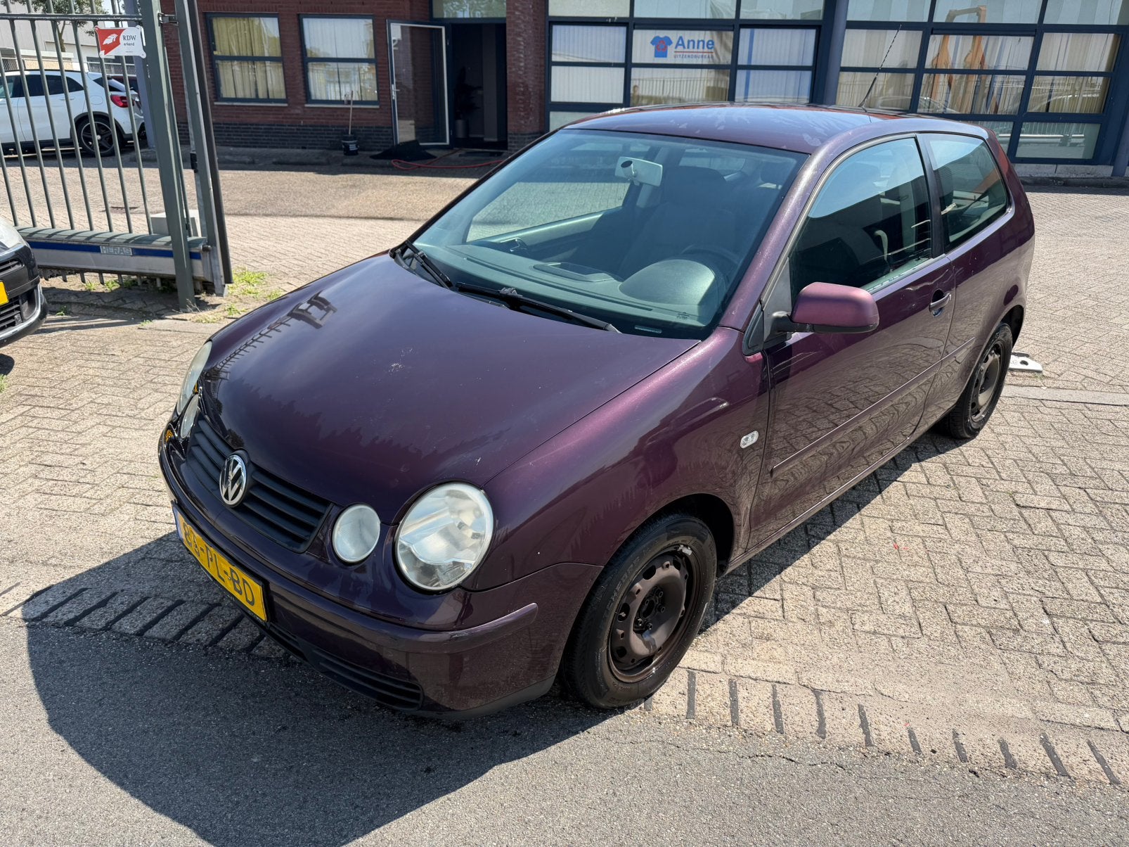 Volkswagen Polo 1.4 16v 3D 2004 APK KOPPELING SLIPT, Voorwielaandrijving, Stof, 40 €/maand, 4 cilinders