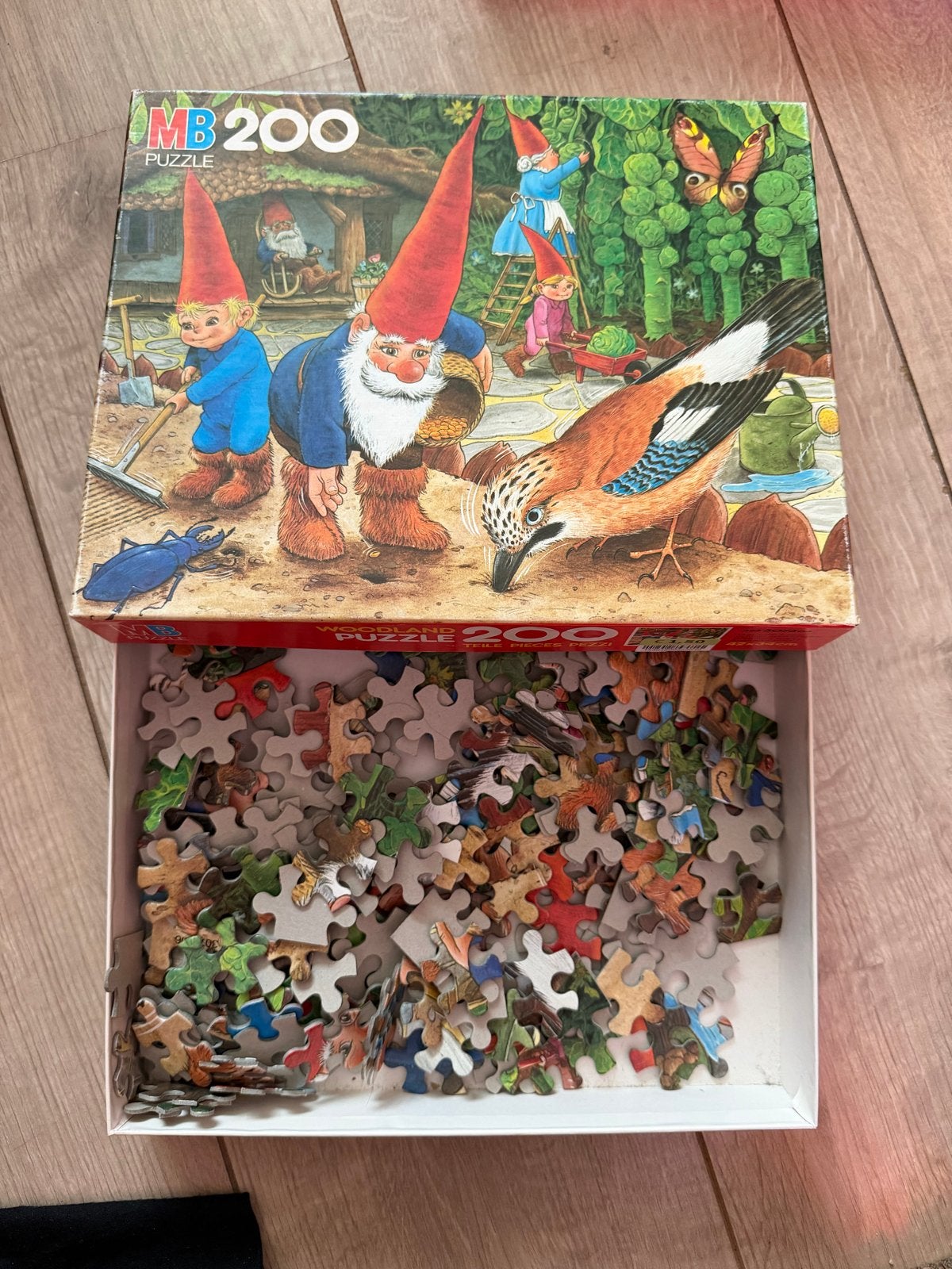MB 200 Puzzel Kabouters met Diertjes - Compleet, Ophalen, Minder dan 500 stukjes, Gebruikt, Legpuzzel