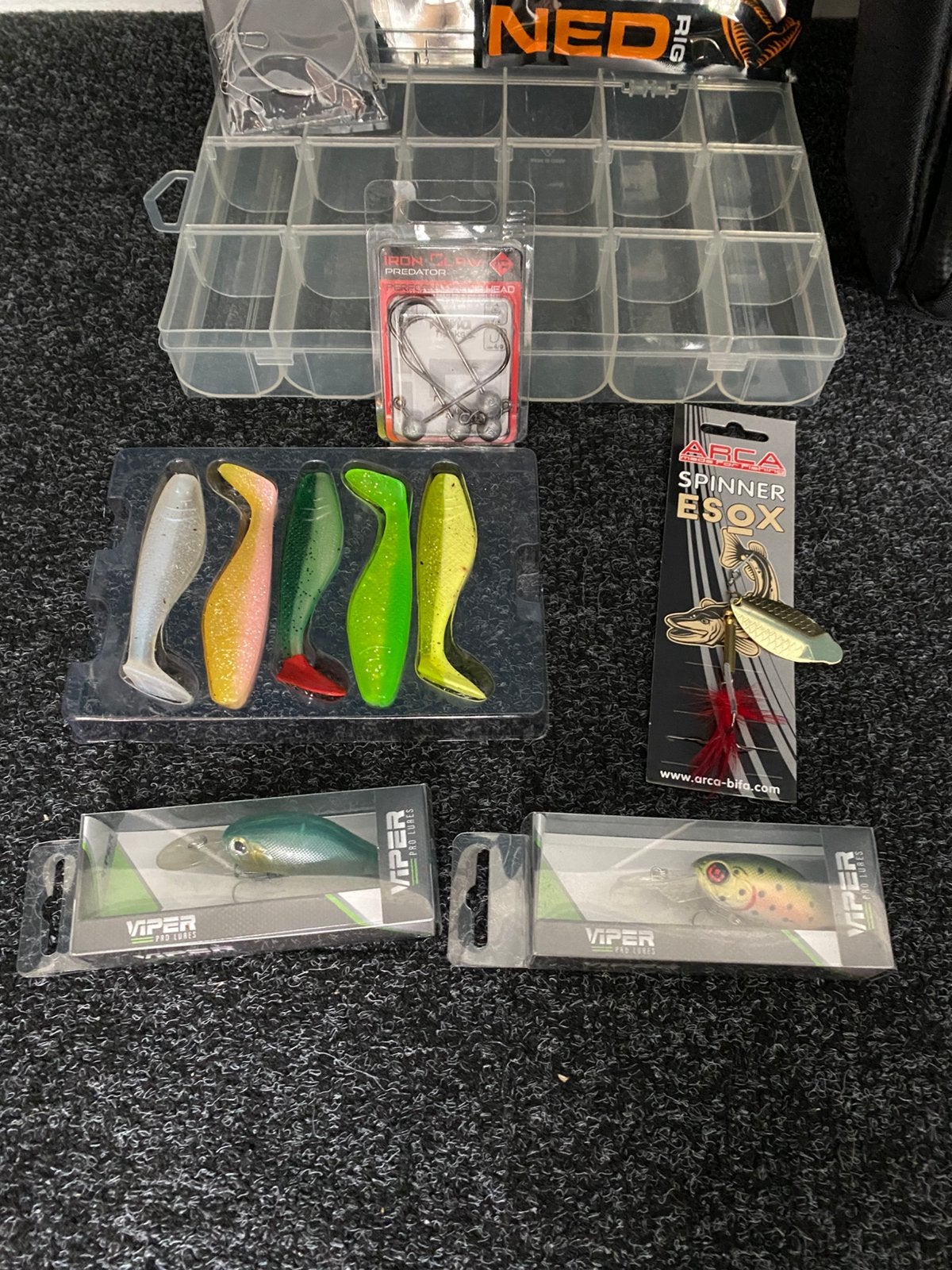 Roofvistas + tacklebox en kunstaas, D, Overige typen, Nieuw, Ophalen of Verzenden