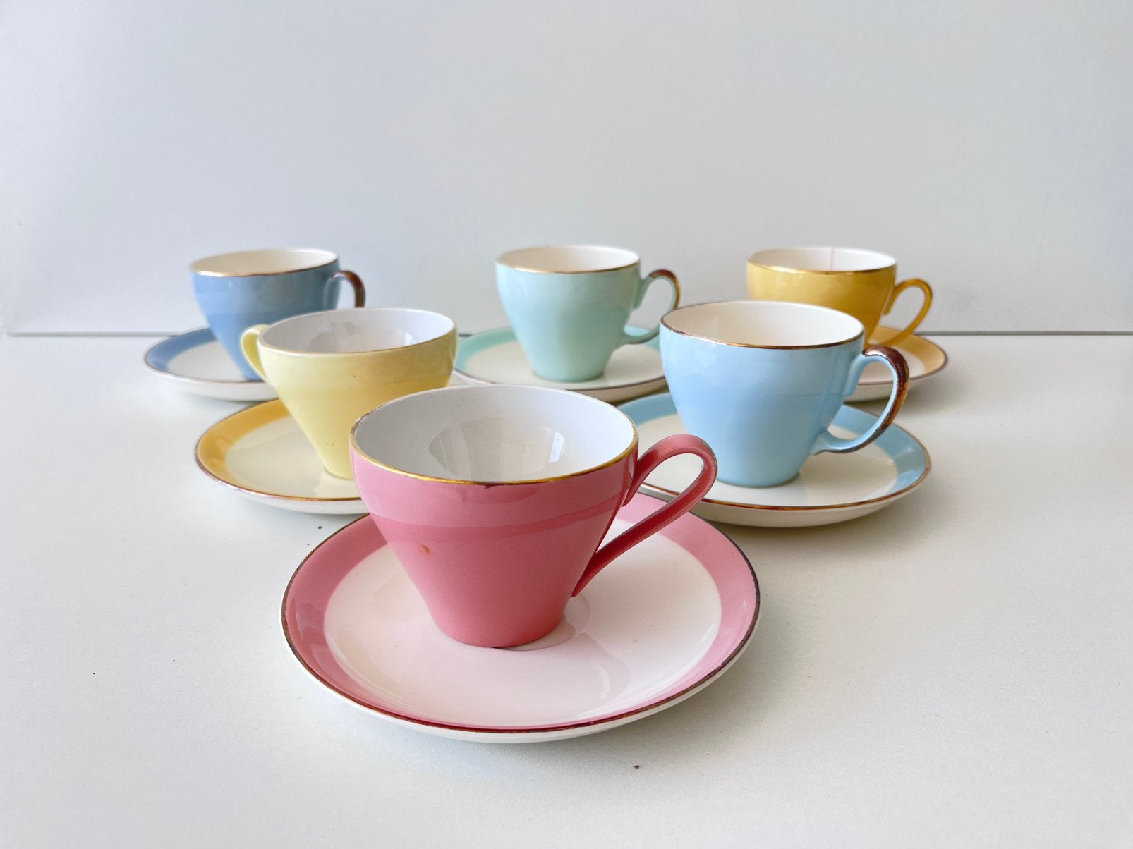 Pastel regout kop en schotels, Antiek en Kunst, Curiosa en Brocante, Ophalen of Verzenden