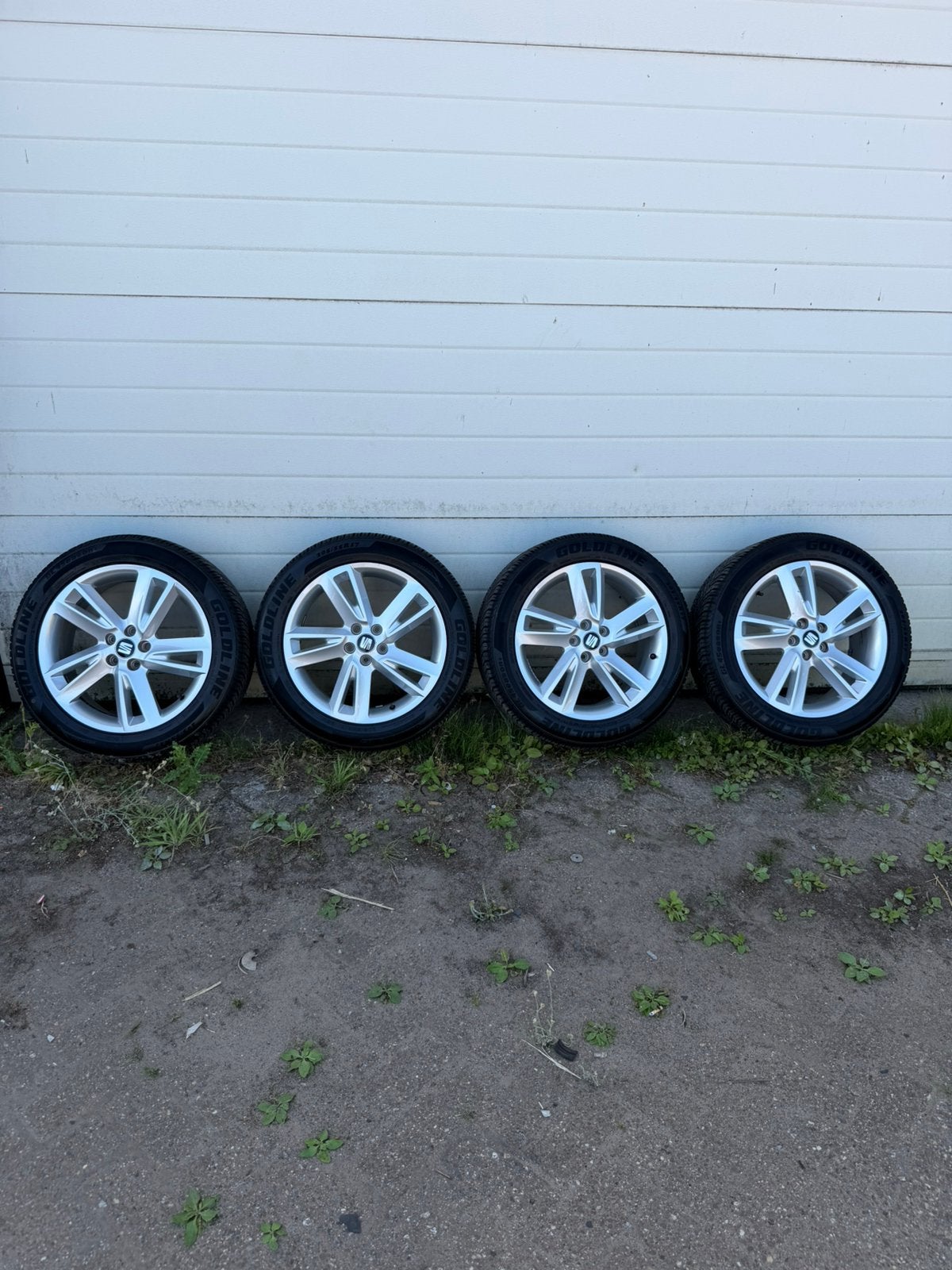 seat arona fr velgen 17 inch all season banden, Ophalen, Banden en Velgen, Nieuw, 17 inch