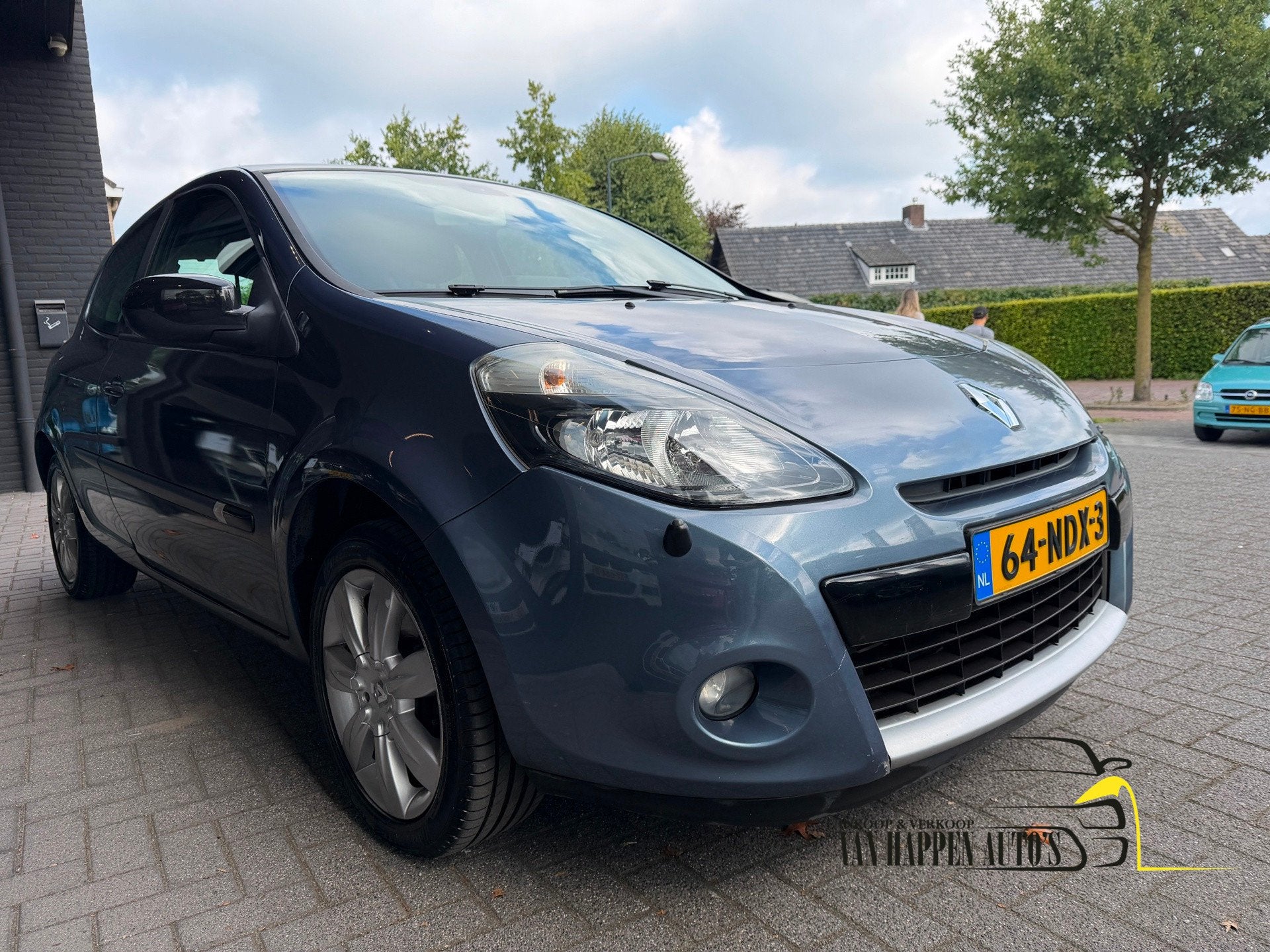 Renault Clio 1.6 20th Anniversary / Automaat, Gebruikt, Zwart, 4 cilinders, Blauw