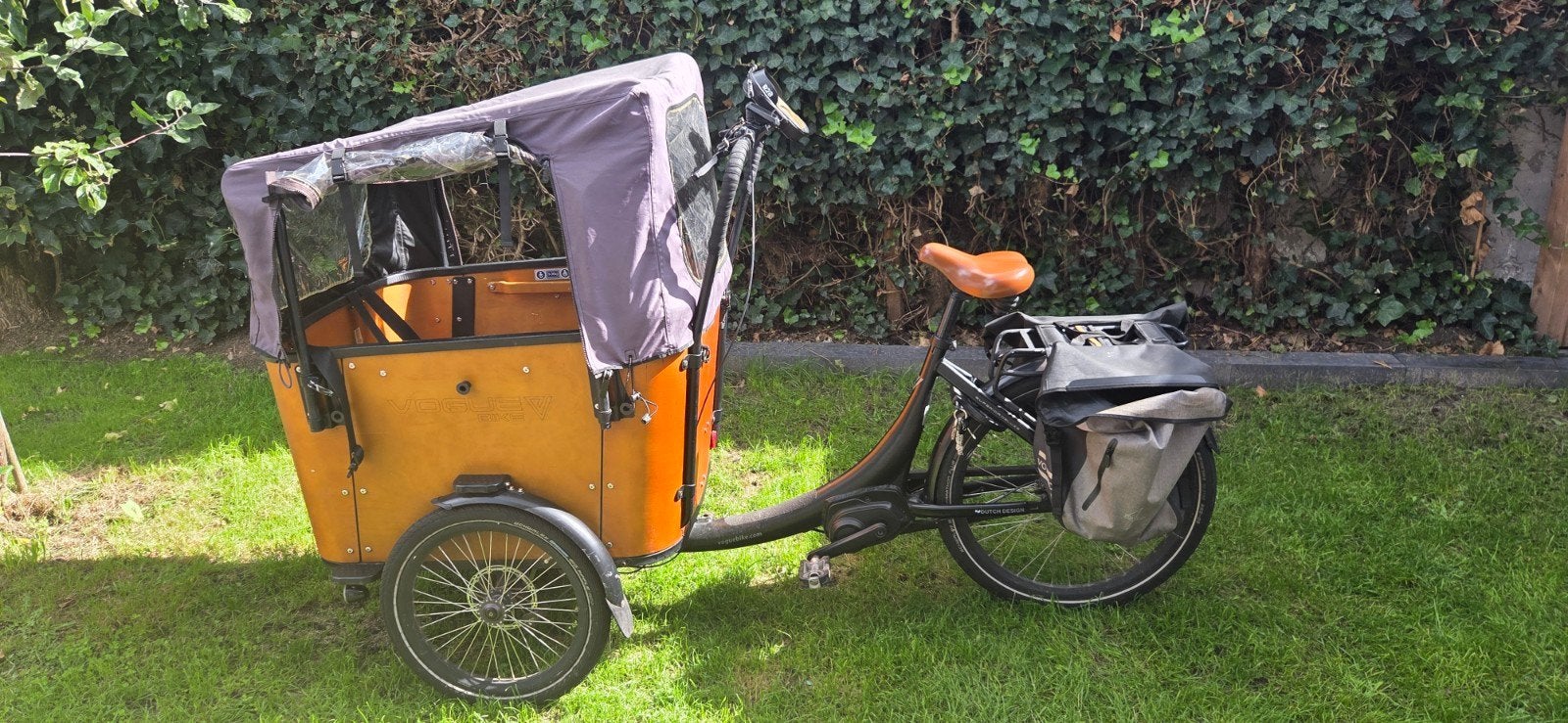 Binnenkort te koop! Bakfiets Vogue Superior 8 Deluxe 2023 -, Ophalen, Zo goed als nieuw, 4 kinderen of meer
