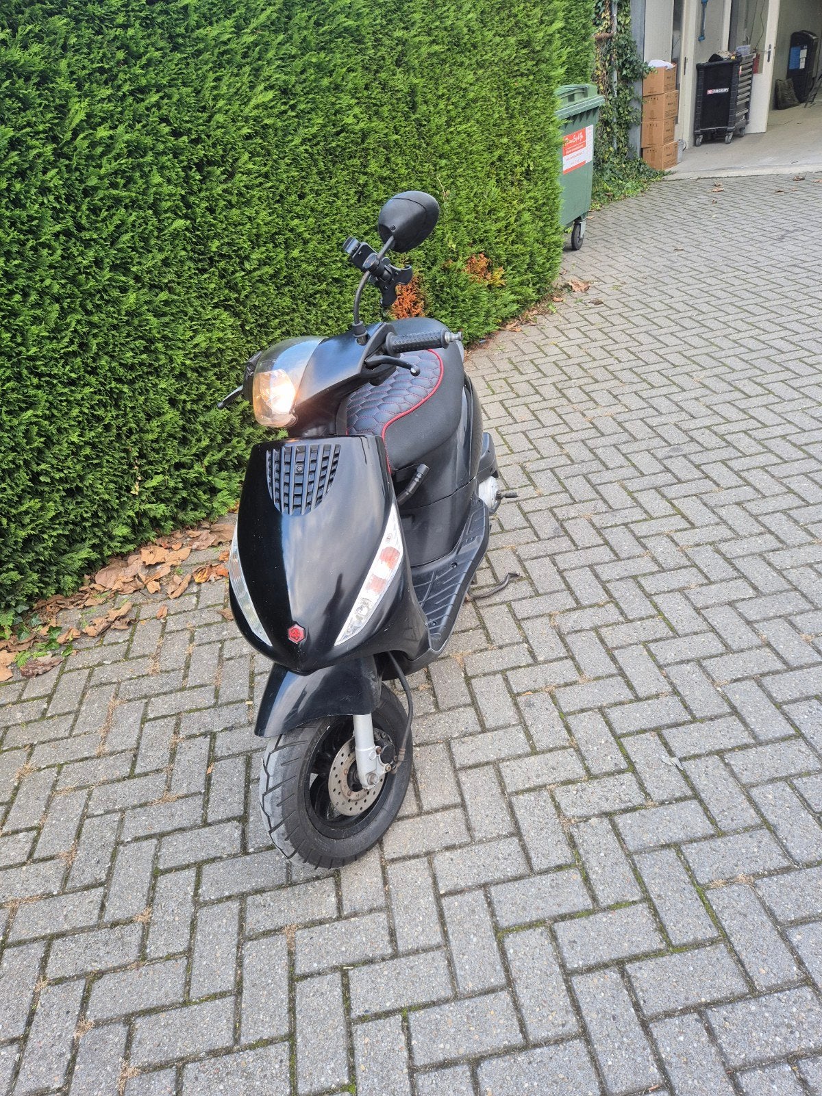 Piaggio Zip Scooter -Zwart Goede Staat, Ophalen, Gebruikt, Maximaal 45 km/u, Zip