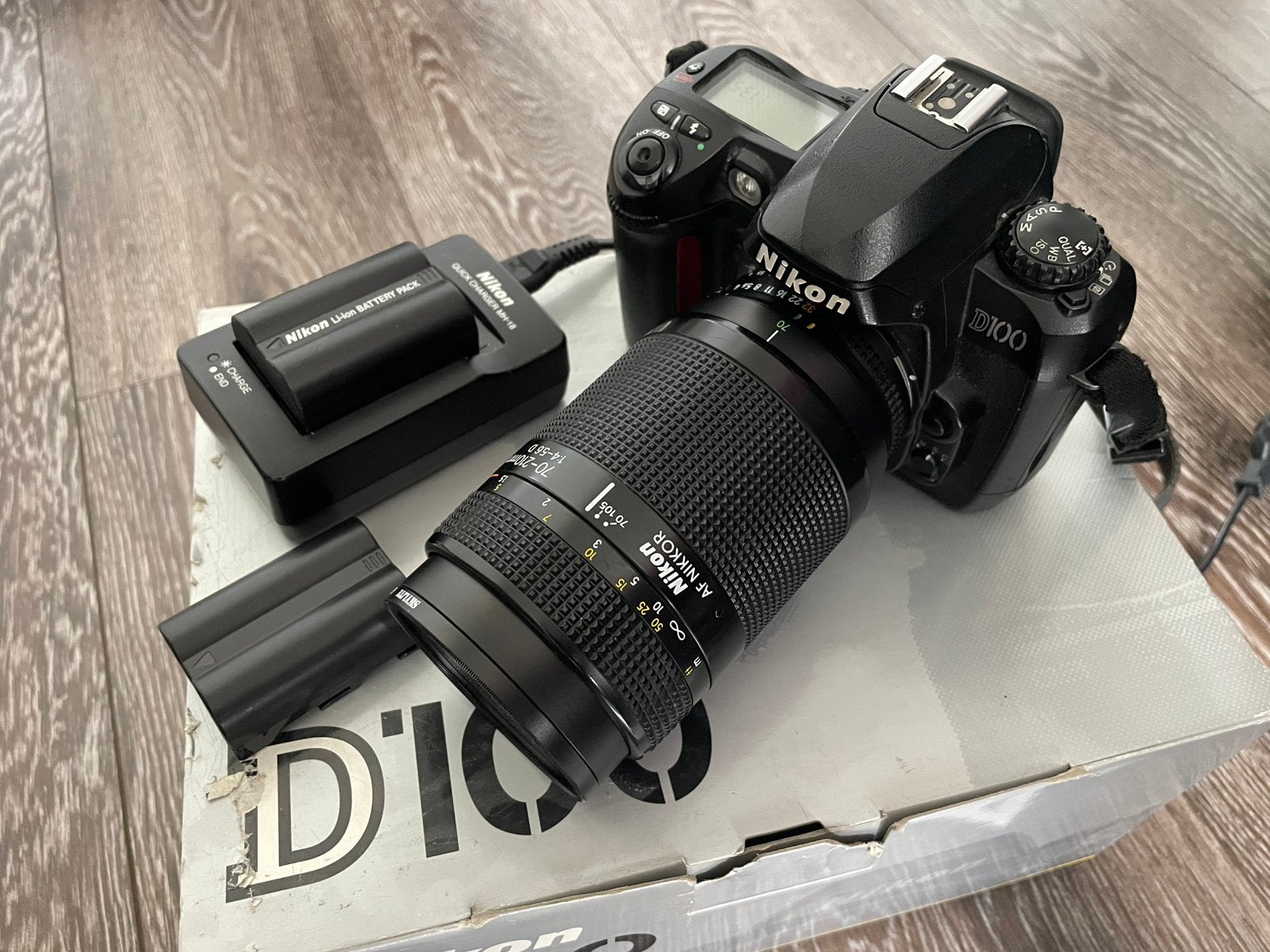 NIKON D100 Spiegelreflexcamera, Audio, Tv en Foto, Fotocamera's Digitaal, Ingebouwde flitser, Gebruikt, Spiegelreflex, Ophalen of Verzenden