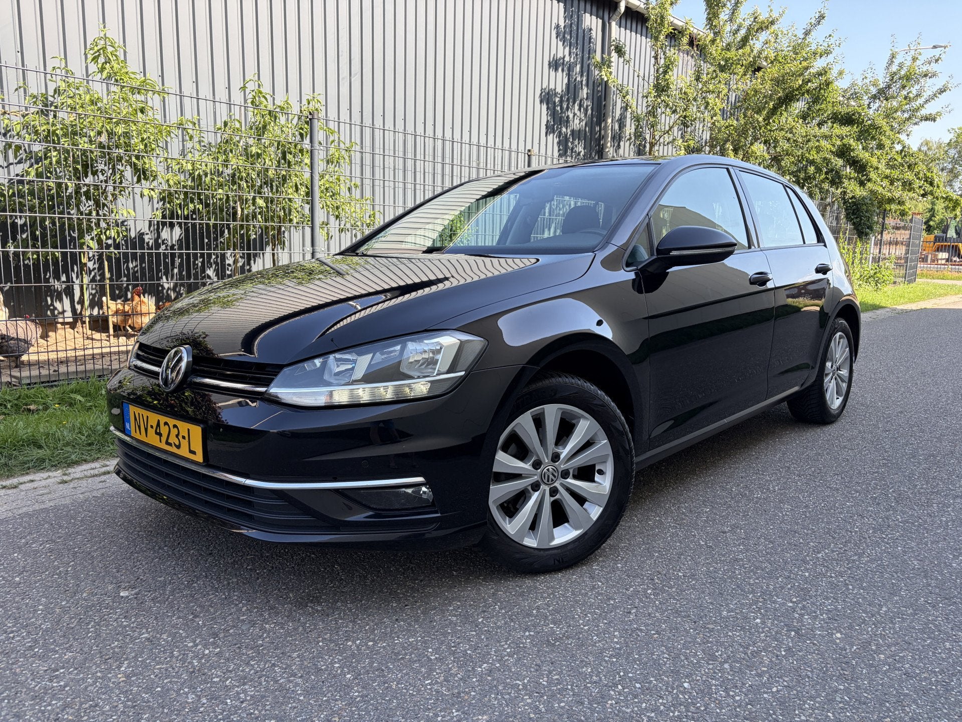 Volkswagen Golf 1.0 TSI Comfortline / AUTOMAAT / NAVI / CARP, Gebruikt, 620 kg, Zwart, Origineel Nederlands
