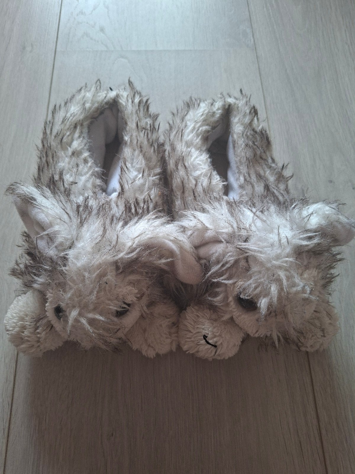 Leuke en comfortabele pantoffels in de vorm van een konijn, Ophalen, Zo goed als nieuw