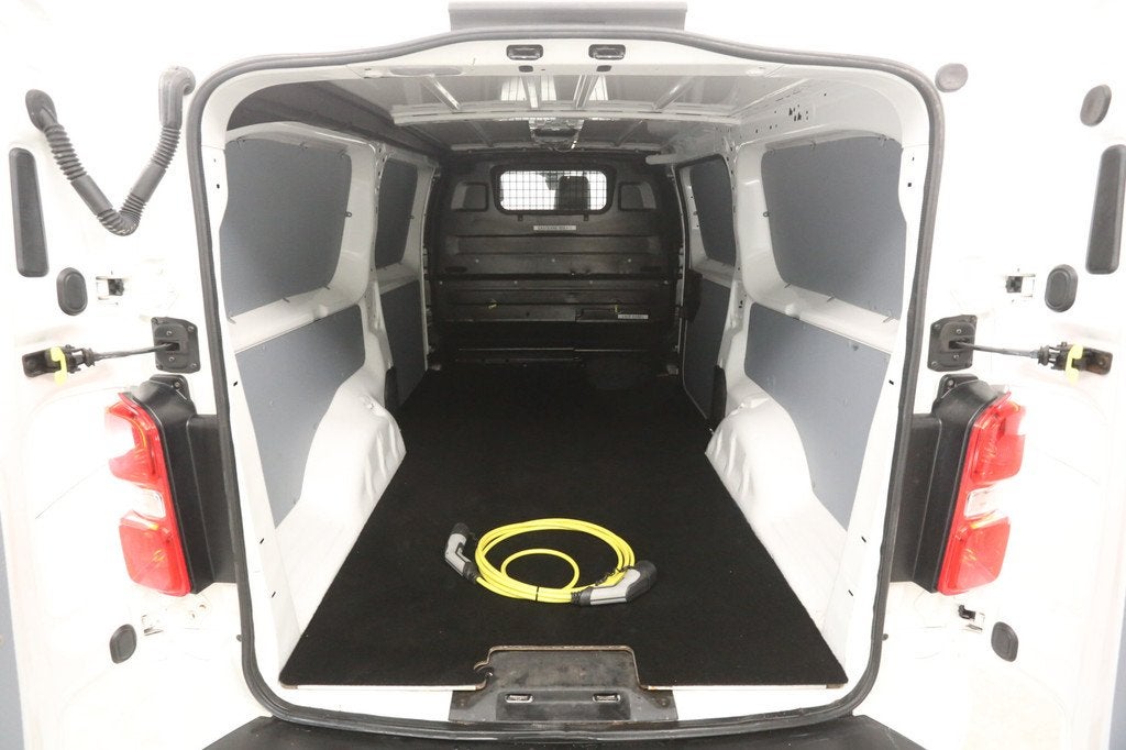 Peugeot e-Expert 75 kWh L3H1 Innovation | Snelladen | SOH 93, Auto's, Bestelauto's, 136 pk, Gebruikt, Wit, 75 kWh