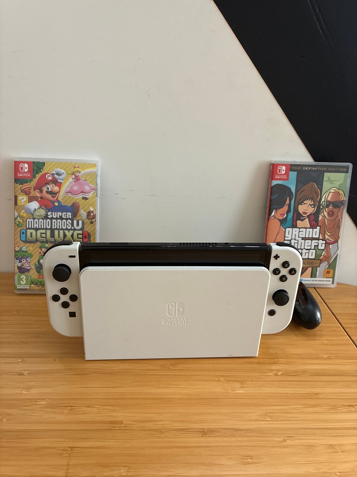 Nintendo Switch OLED met games en extra controller, Switch OLED, Met games, Met 2 controllers, Ophalen of Verzenden