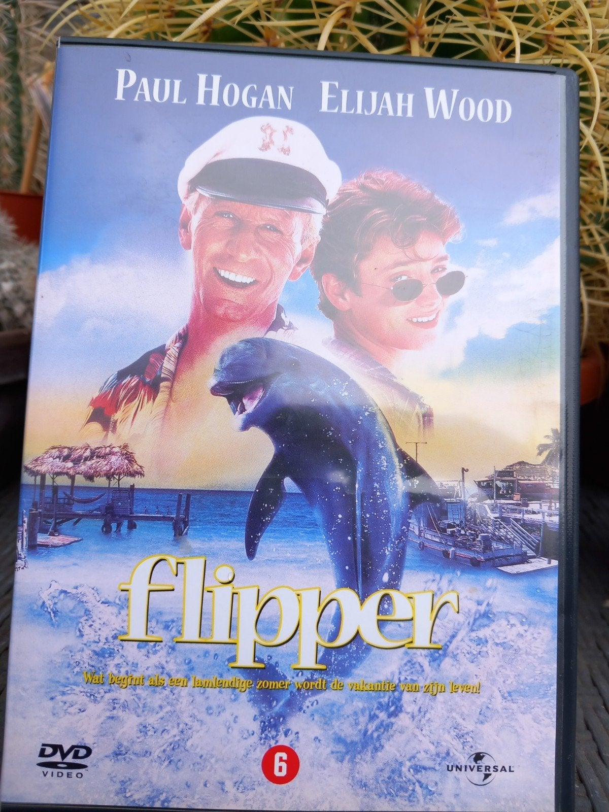 Flipper DVD - Paul Hogan & Elijah Wood - Familiefilm, Nederlands, Ophalen of Verzenden, Vanaf 6 jaar, Gebruikt