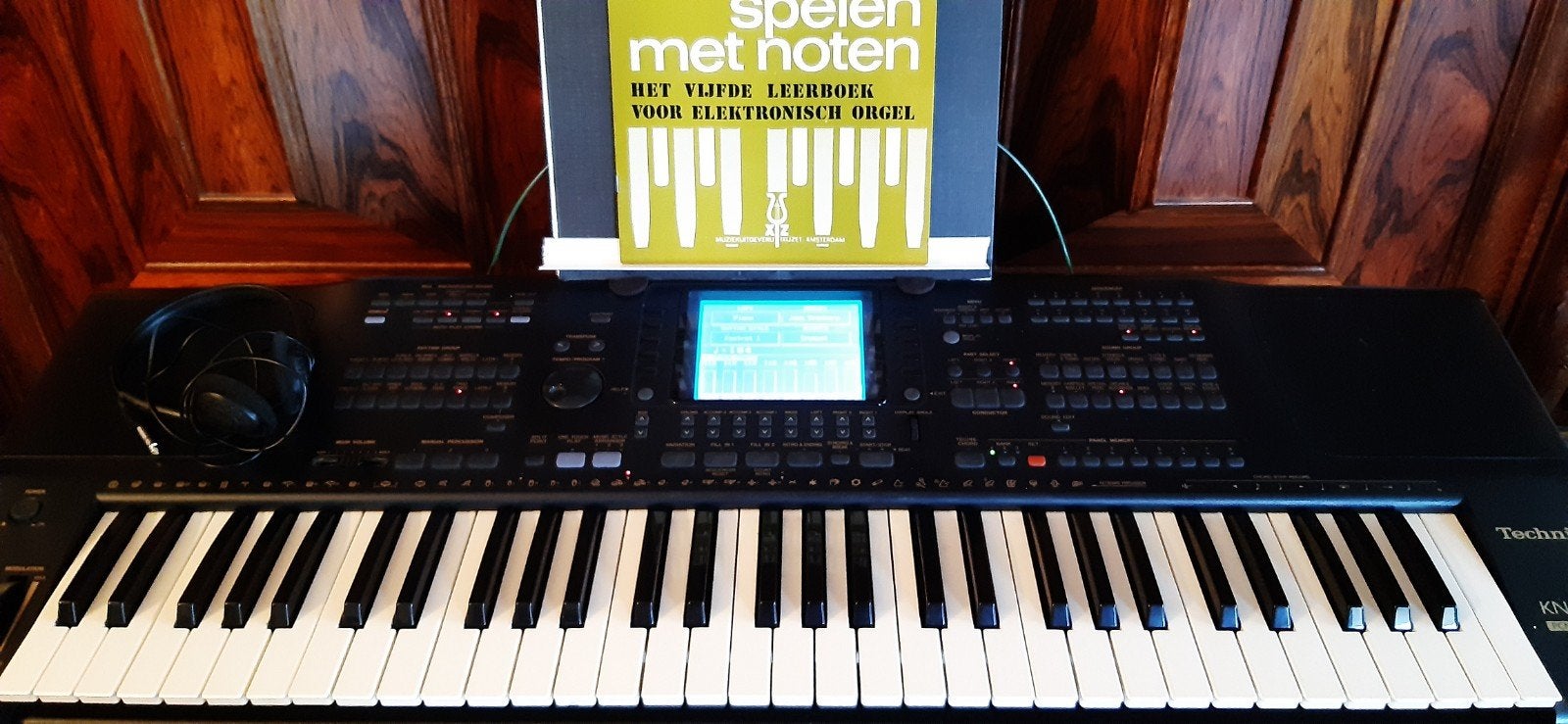 mooi Technics KN2000 keyboard, Ophalen, Zo goed als nieuw, 61 toetsen, Technics