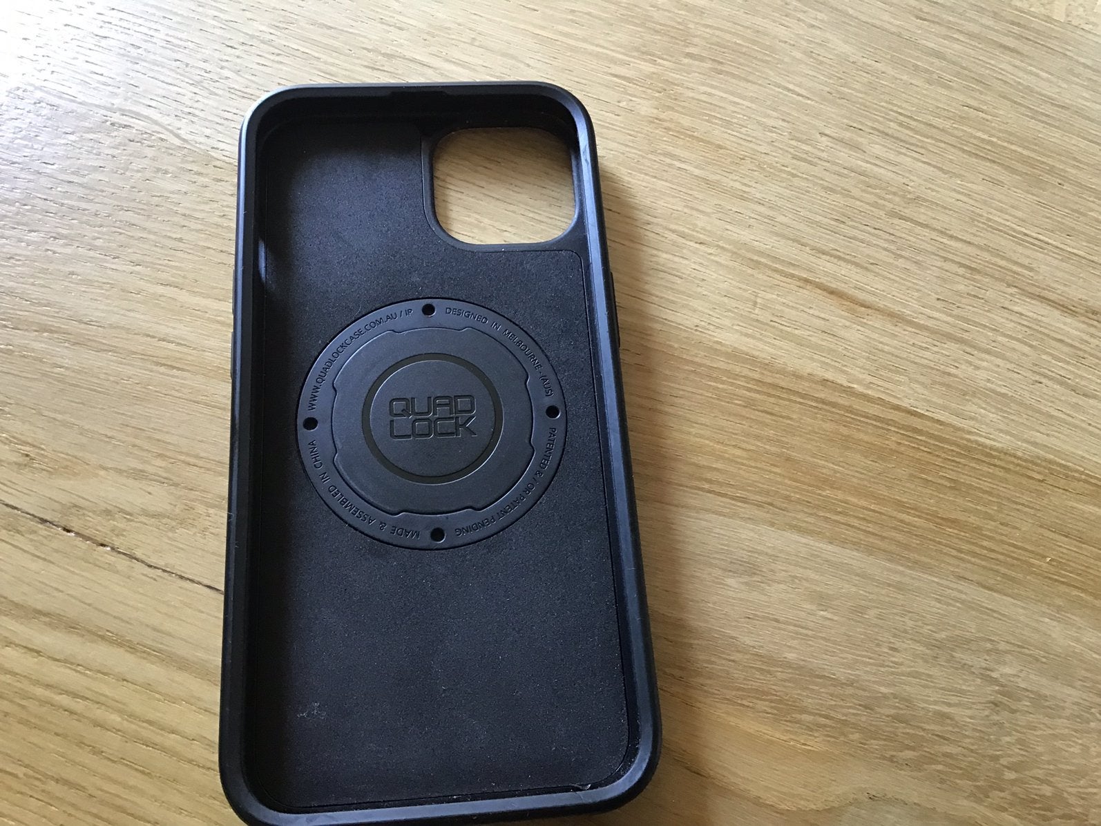 Quad Lock hoesje iphone 13:, Ophalen of Verzenden, Zo goed als nieuw