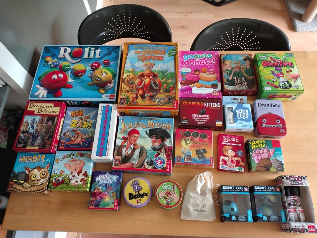 Spellen oa rolit,grabit,dobble,exploding kittens,rolit,zgan, Ophalen, Zo goed als nieuw