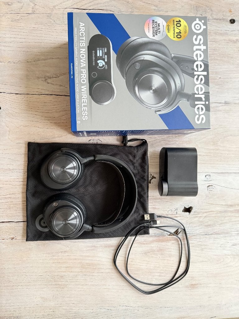 SteelSeries Arctis Nova Pro Wireless, Computers en Software, Ophalen, Mute-functie, Steelseries Arctis, Zo goed als nieuw