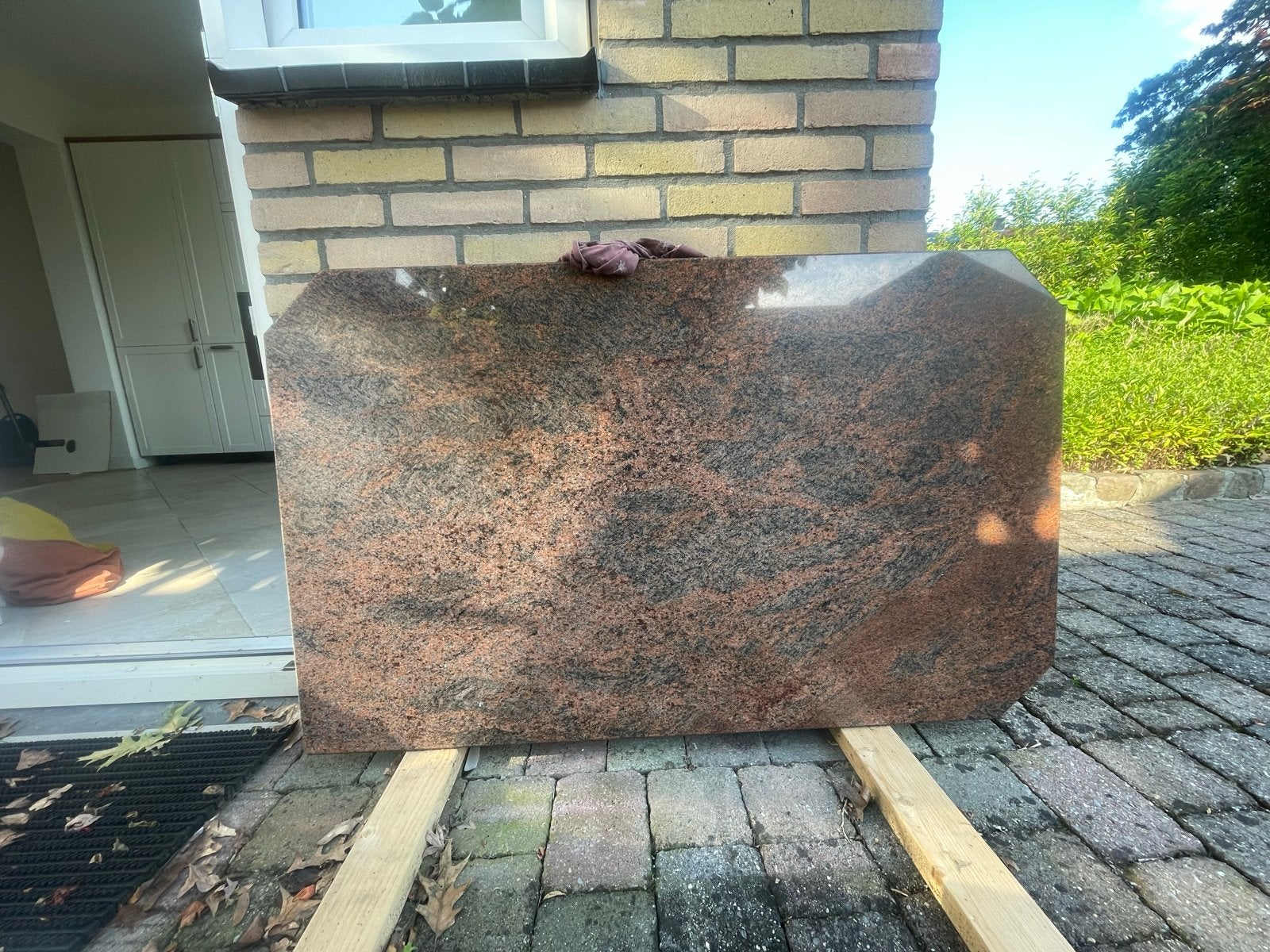 Natuursteen plaat, rood/zwart gespikkeld, Ophalen, Gebruikt, 25 tot 50 mm, Overige typen