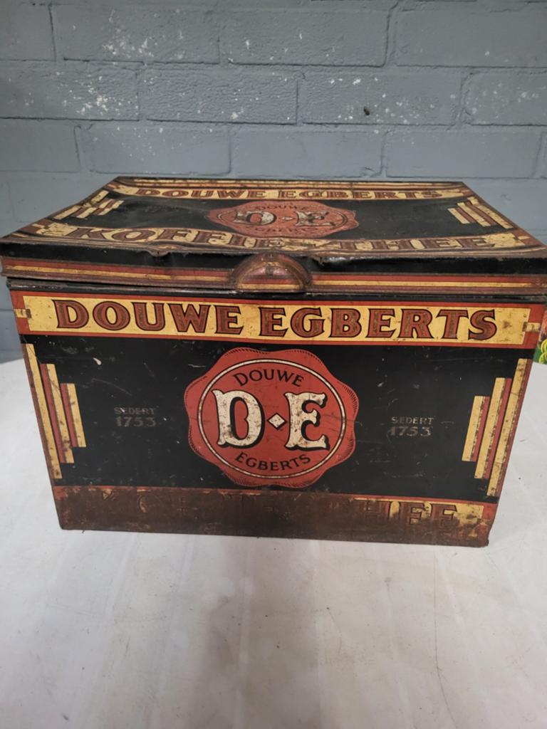 Te koop grote douwe egberts kist (blik), Verzamelen, Blikken, Ophalen of Verzenden, Zo goed als nieuw, Koffie, Douwe Egberts