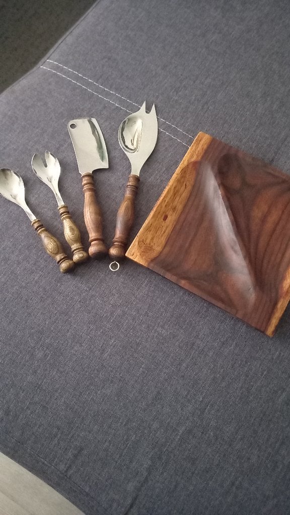 Houten bestekset met bordje/borrelplank, Overige typen, Hout, Ophalen of Verzenden, Zo goed als nieuw