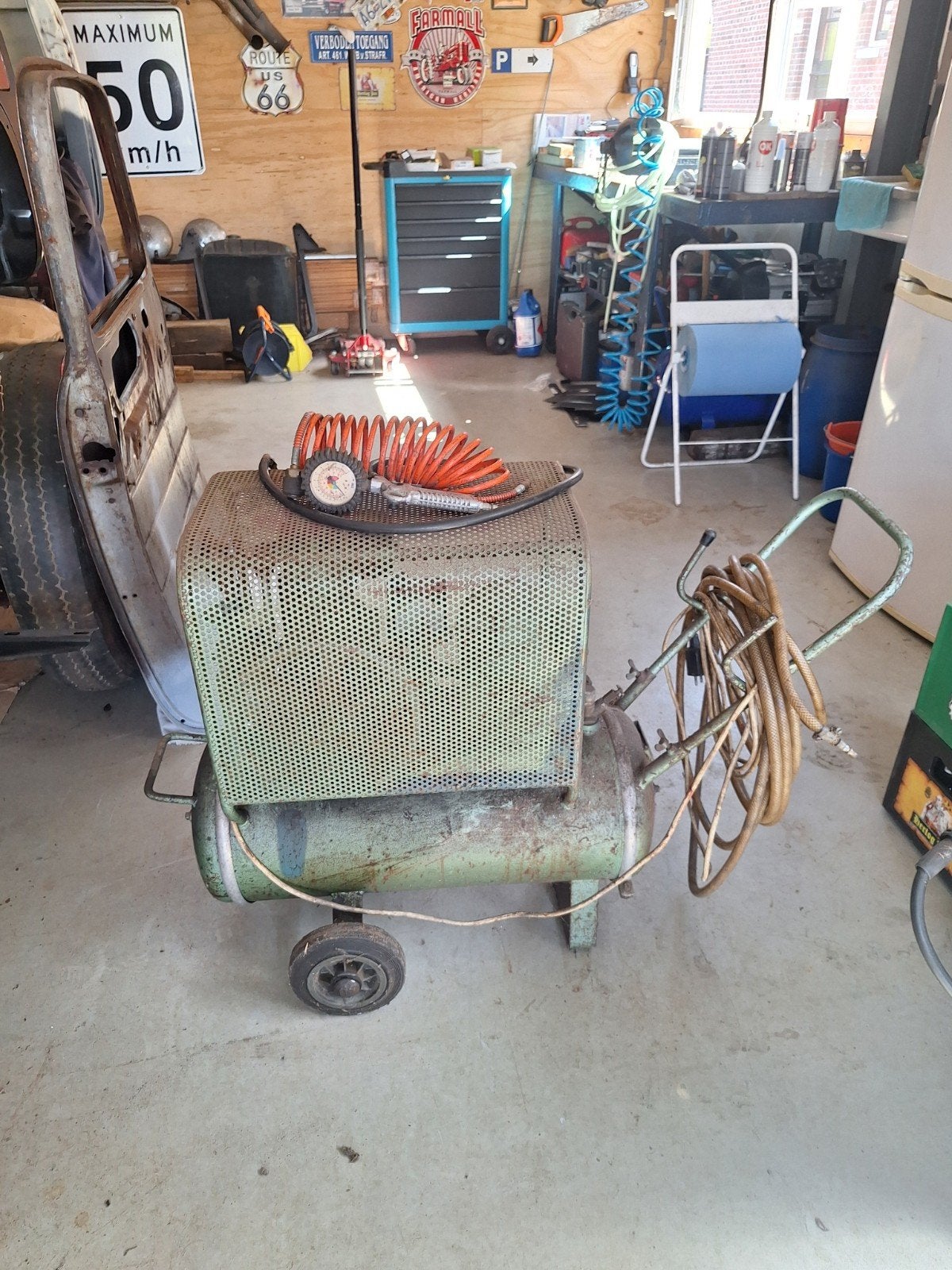 Compressor 40L, 10 bar, 175 L/min, Bouwjaar 1980, Doe-het-zelf en Verbouw, Compressors, 100 liter of meer, Ophalen of Verzenden