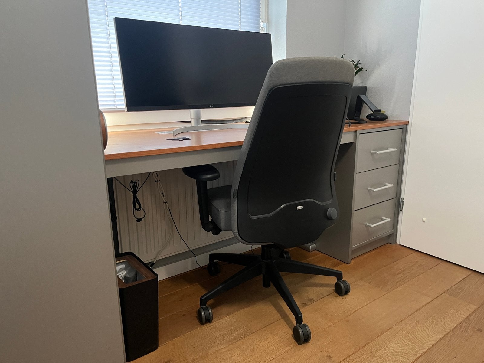 Interstuhl EVERYis1 ergonomische bureaustoel NPR 4D, Ophalen, Zo goed als nieuw, Grijs, Bureaustoel