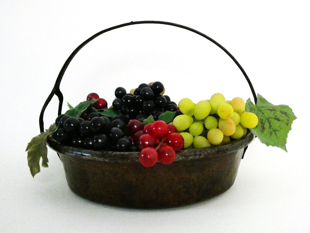 Koperen platte pan smeedijzeren hengsel fruitschaal druiven, Ophalen of Verzenden