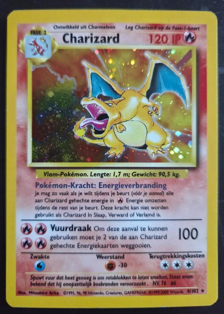 Charizard (NL) 4/102 - Base Set (Unlimited) - Holofoil, Ophalen, Zo goed als nieuw, Losse kaart, Foil