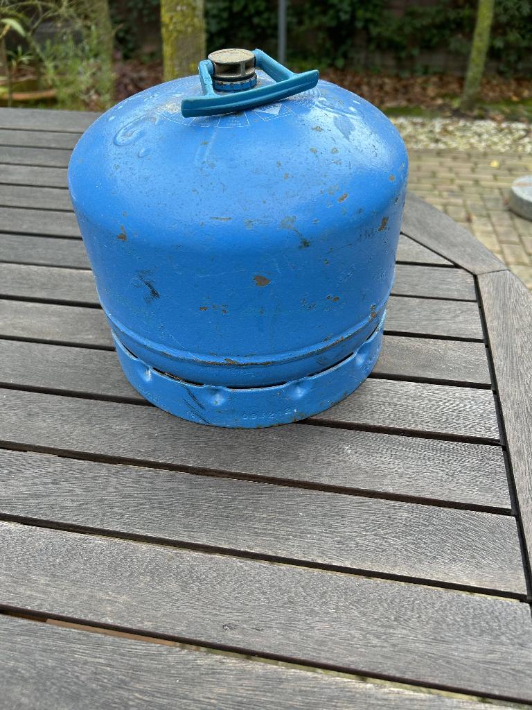 camping gasflessen, twee voorradig, met dop, voor statiegeld, Ophalen of Verzenden, Gebruikt