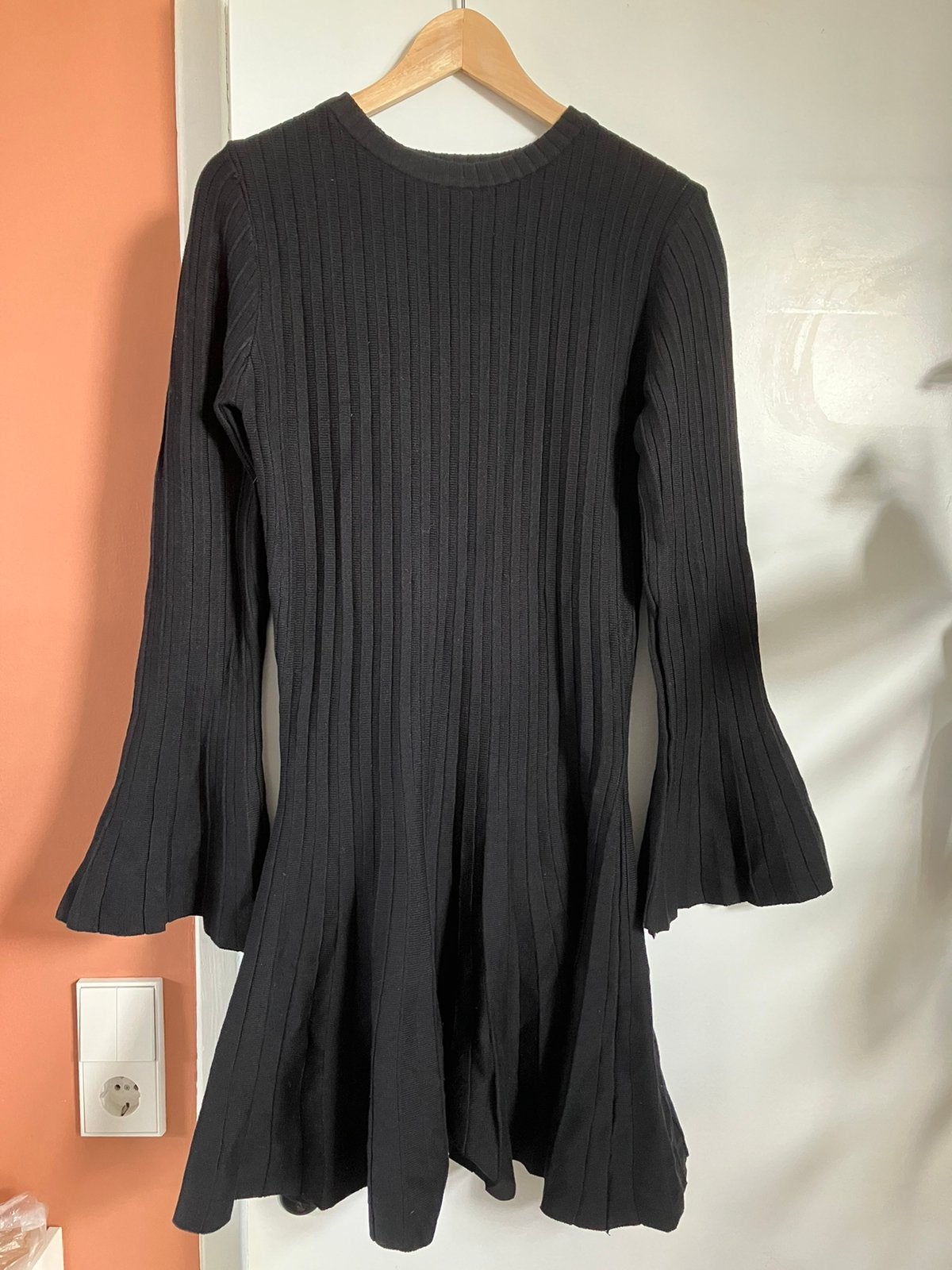 Nieuwe zwarte dames winterjurk viscose ribstof stretch M, Maat 38/40 (M), Zwart, Ophalen of Verzenden, Zo goed als nieuw