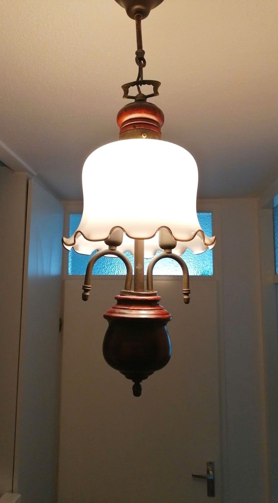 Puntgave Hanglamp met melkglas/ messing/ en noten houten bol, Ophalen of Verzenden