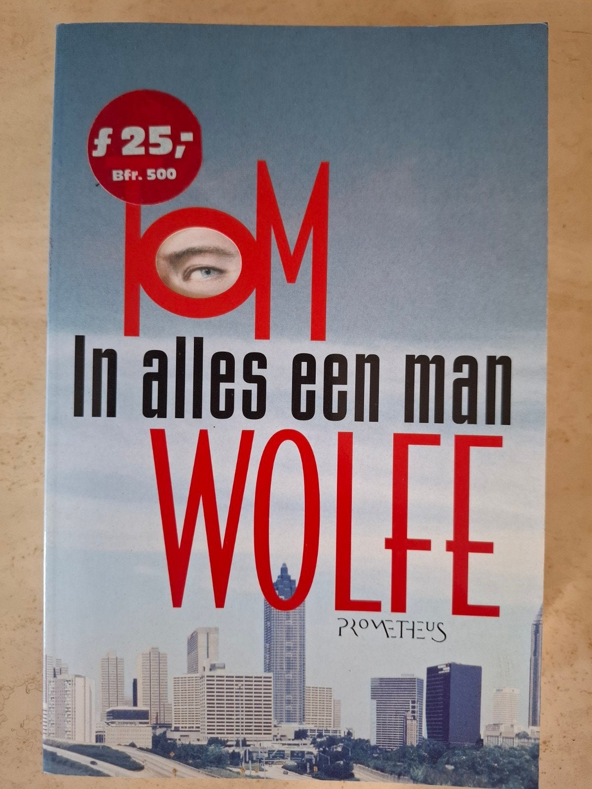 Tom Wolfe - In alles een man, Boeken, Ophalen of Verzenden, Zo goed als nieuw, T. Wolfe