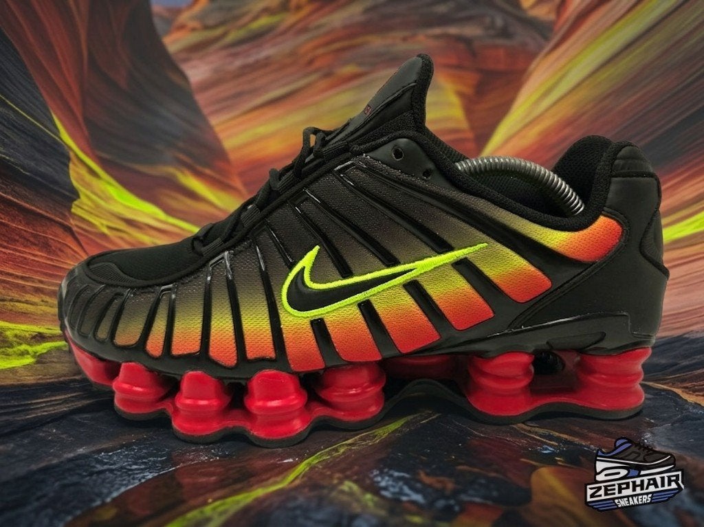 Nike Air Max Shox TL 'Volt/Fire Red' EU41 2024, Kleding | Heren, Schoenen, Colosseum 1, 1213 NL Hilversum, Nederland, Verzenden