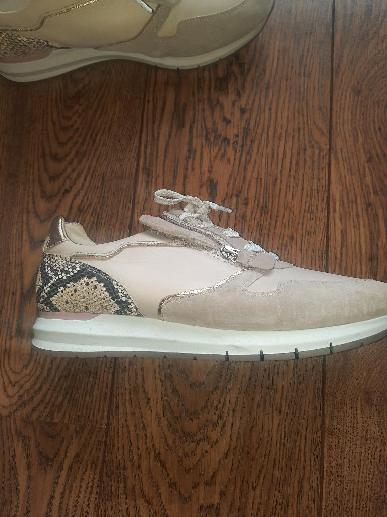 Gabor sneakers maat 8 (42) zand, Kleding | Dames, Schoenen, Overige kleuren, Verzenden, Gabor, Sneakers of Gympen
