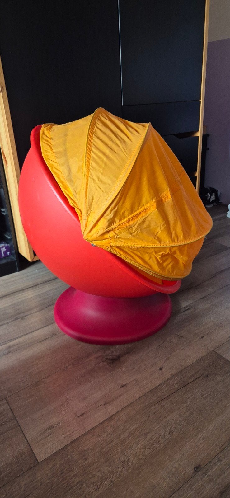 Draaistoel voor kinderen - Rood met geel zonnescherm, Ophalen, Gebruikt, Stoel
