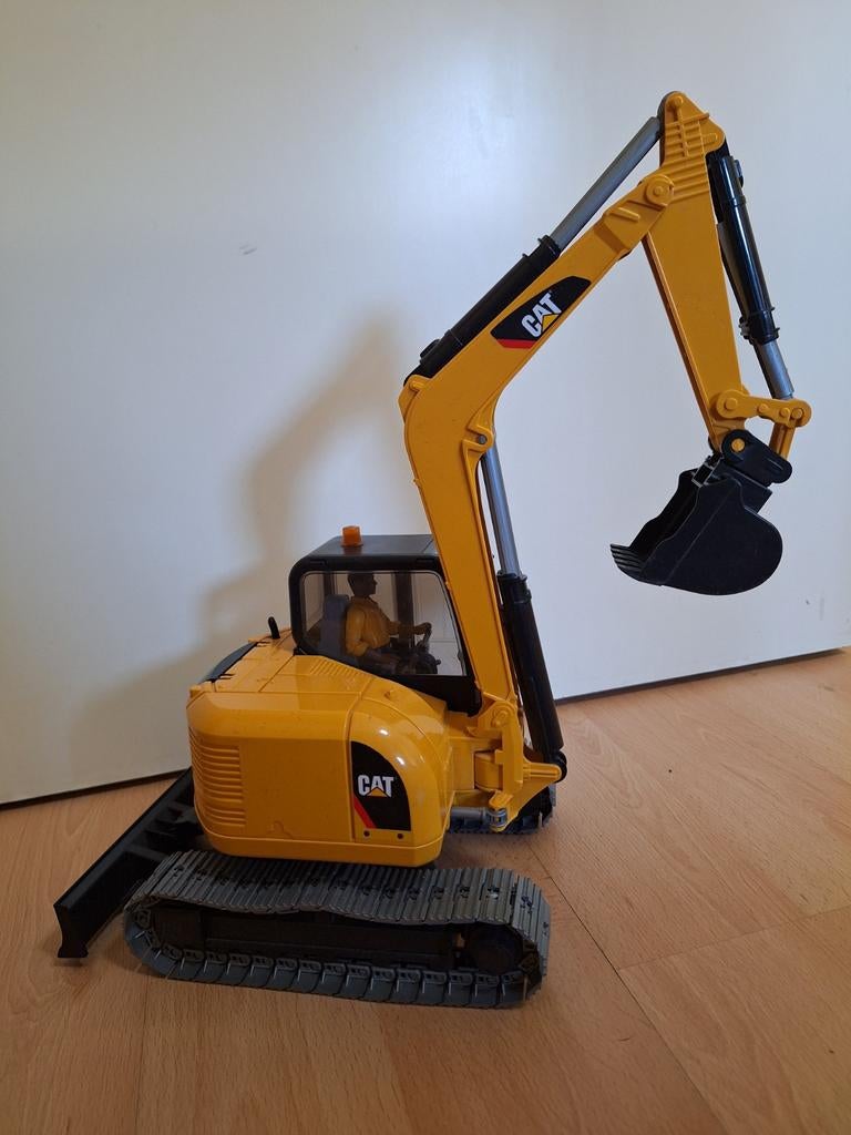 Bruder CAT Mini Graafmachine - Zo goed als nieuw, Ophalen of Verzenden