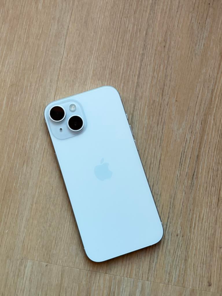 iPhone 15 128GB - 1,5 jaar oud, IPhone 15, Wit, Ophalen of Verzenden, Zonder simlock