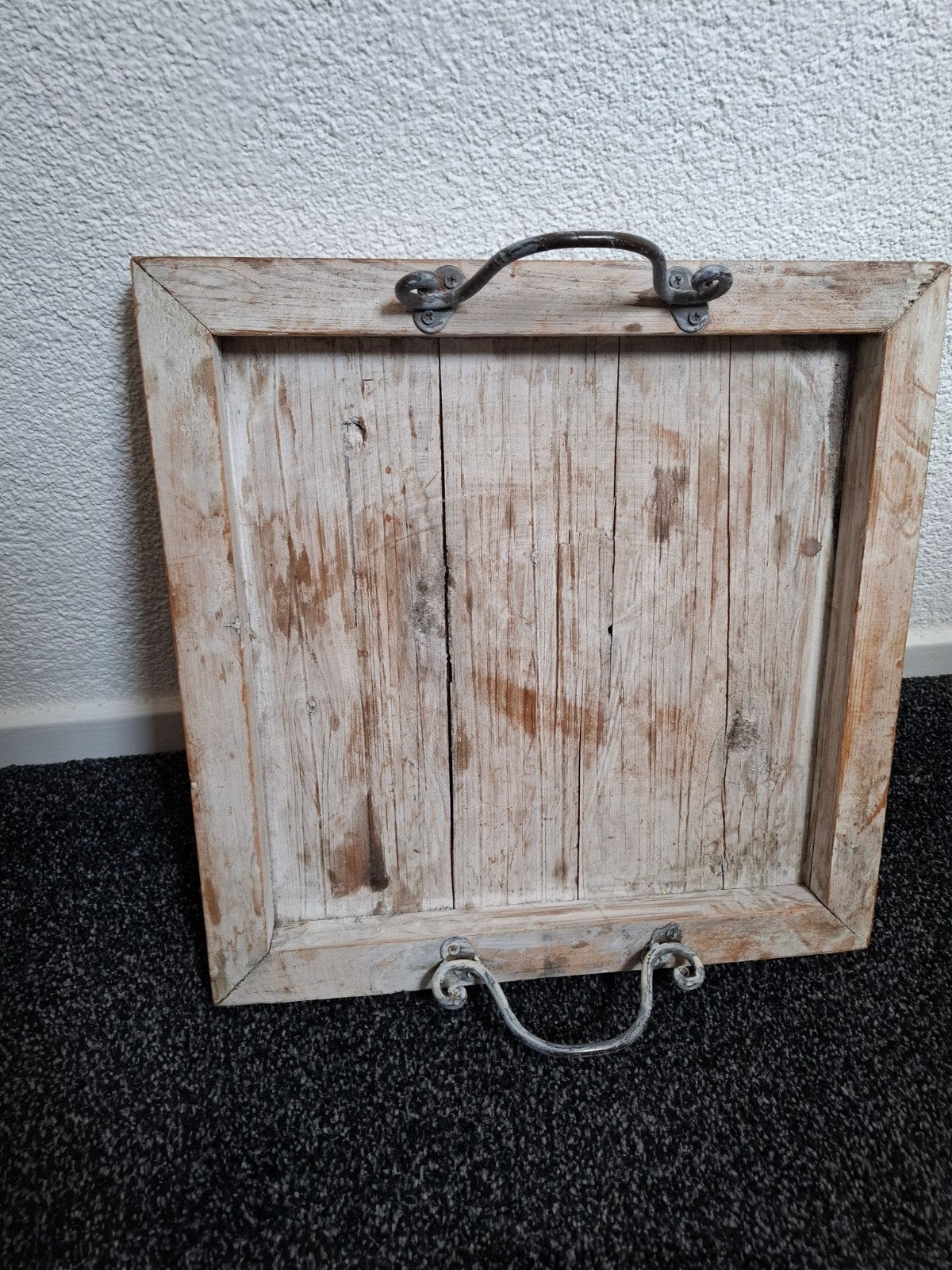 Rustiek houten dienblad met metalen handvatten, Gebruikt, Vierkant, Ophalen of Verzenden, Dienblad