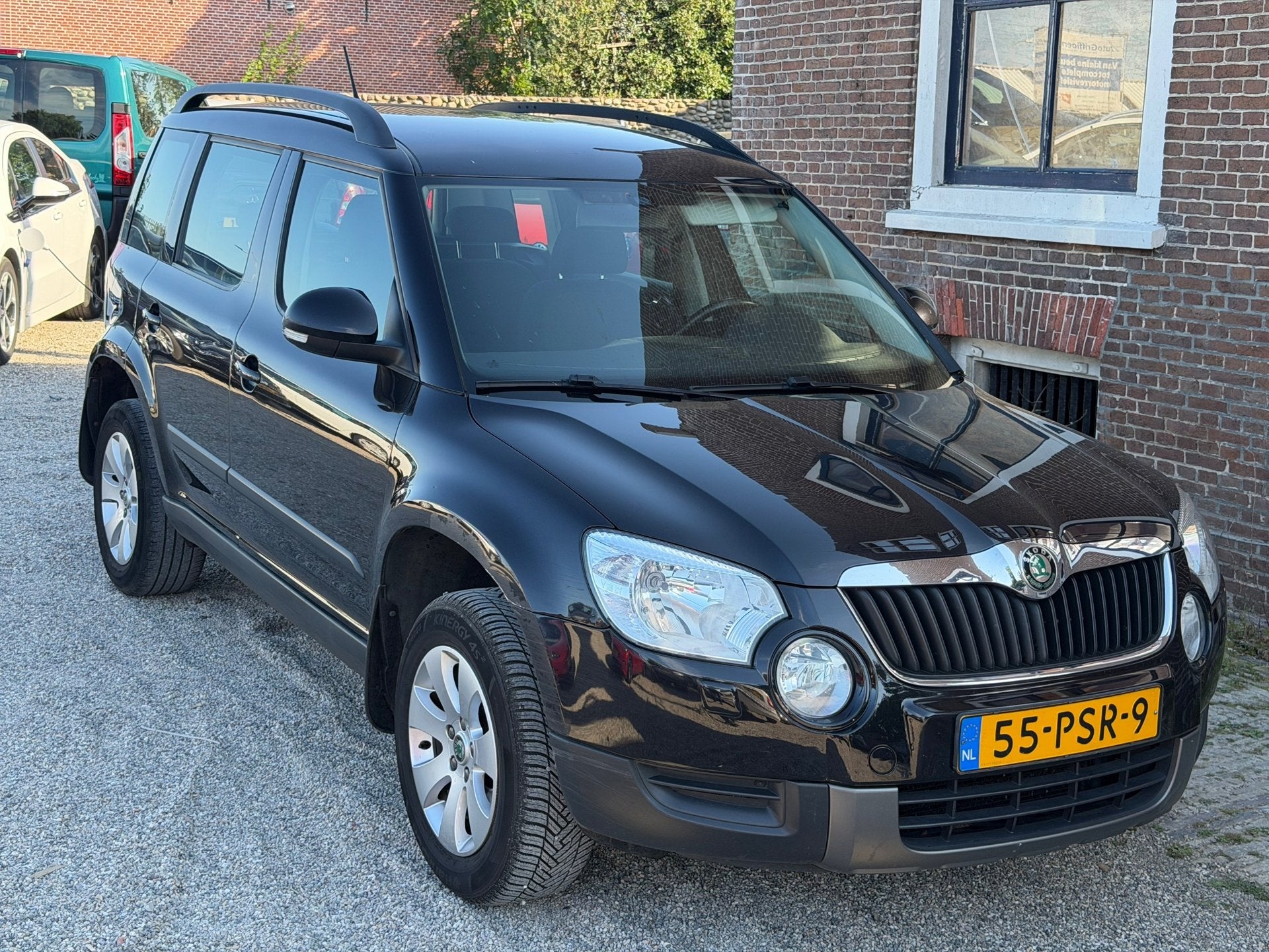 Skoda Yeti 1.2 TSI Ambition Automaat Clima Cruise PDC Trekha, Auto's, Skoda, Gebruikt, 4 cilinders, Zwart, Origineel Nederlands